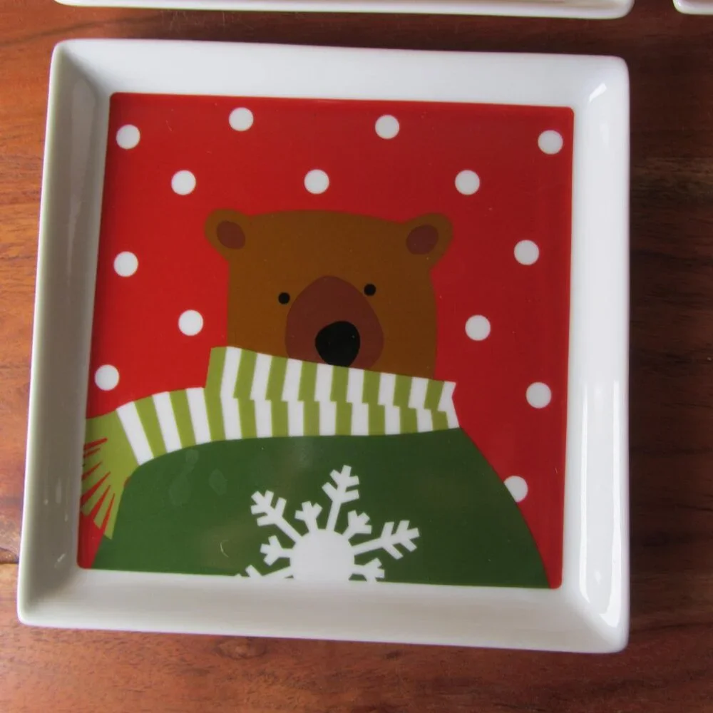 crate & barrel winter bear appetizer plates 2019 joan anderson NWT UNUSED (W6321